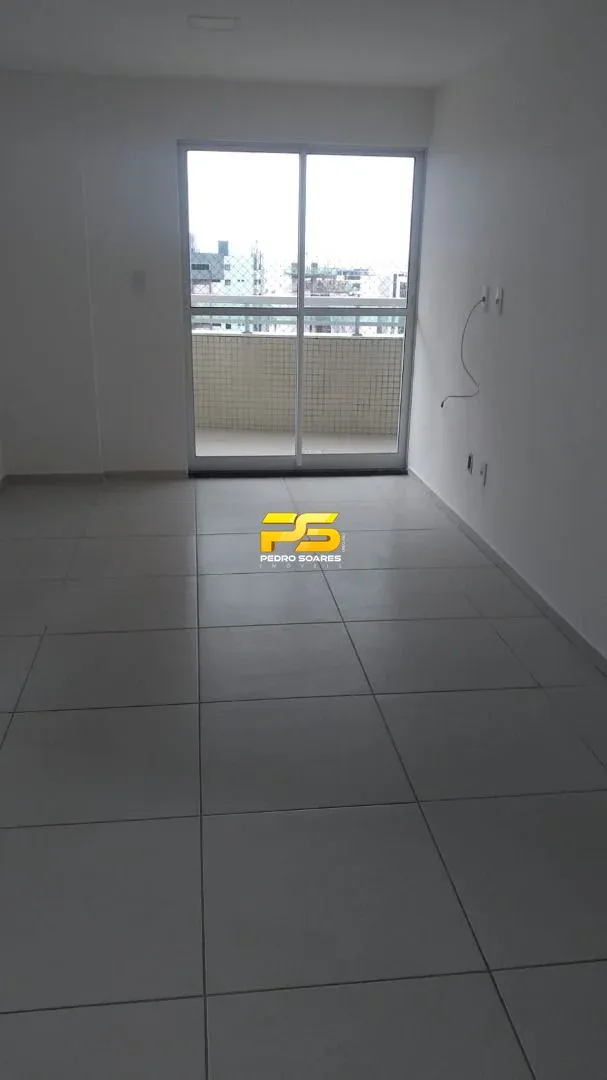 2-bedroom apartment with 2 parking spaces — photo 2