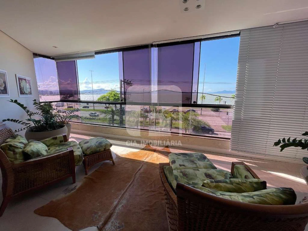 Apartamento de 4 suites con 300 m² y balcón — photo 4