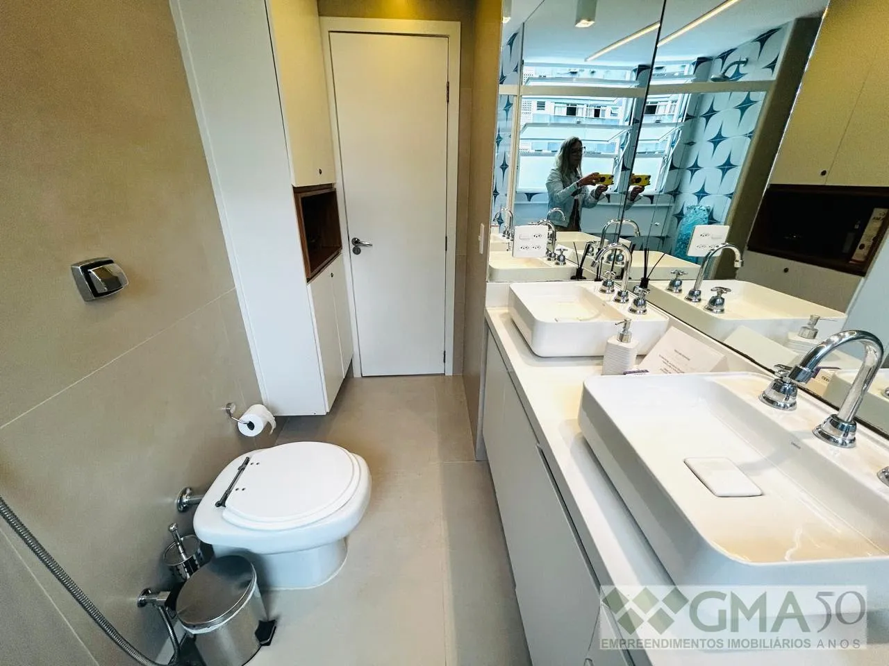 3-bedroom apartment with a washing machine — photo 22