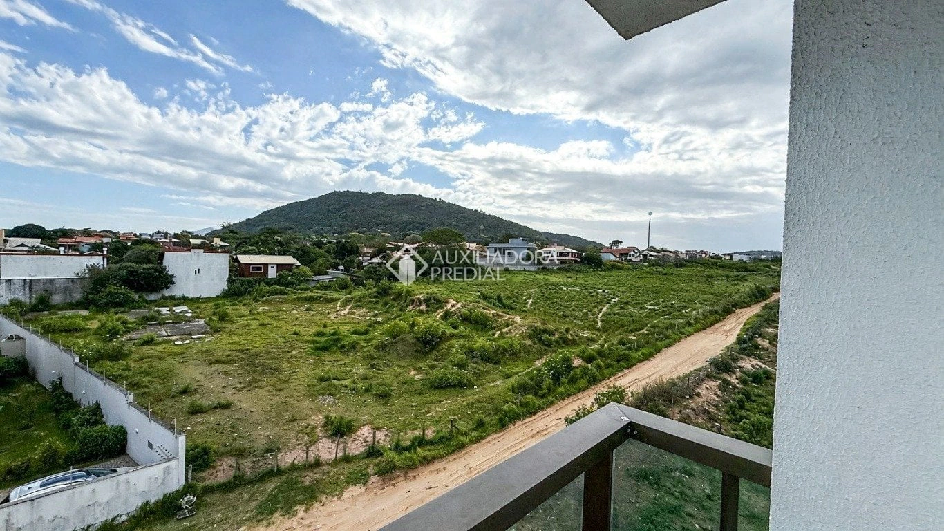 Apartamento mobiliado de 2 quartos com cozinha aberta