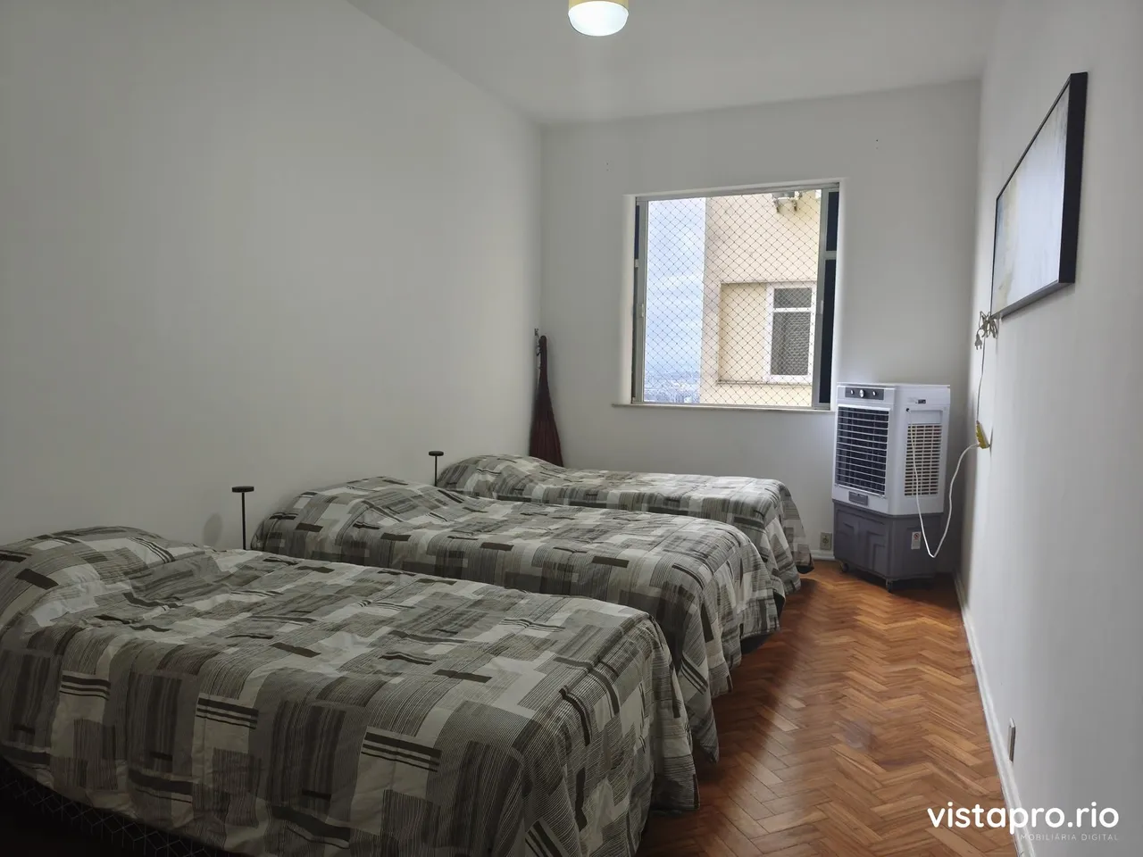Furnished apartment with 3 bedrooms and 2 bathrooms — photo 11