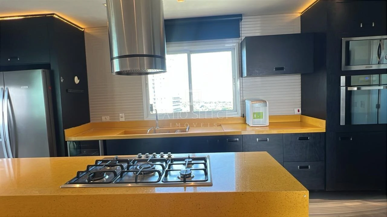 Furnished apartment, 309 m², with floor-to-ceiling windows — photo 12