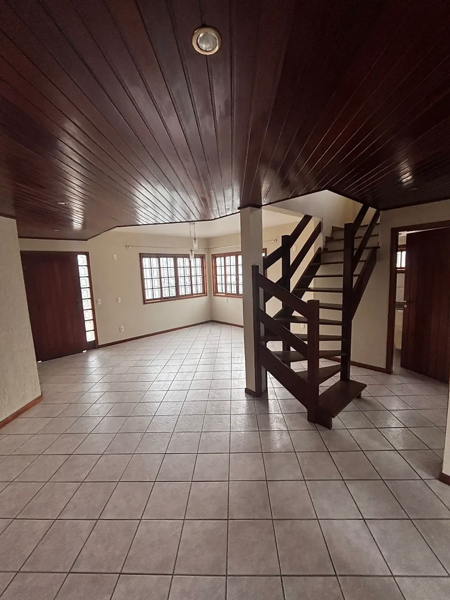 Rental house with 3 bedrooms and 360 m² — photo 20