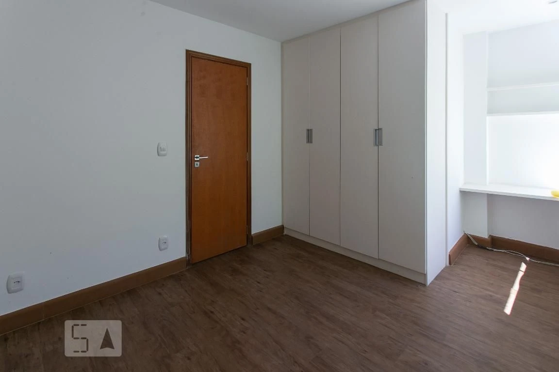 Unfurnished house with 5 en-suite bedrooms and private garden — photo 47