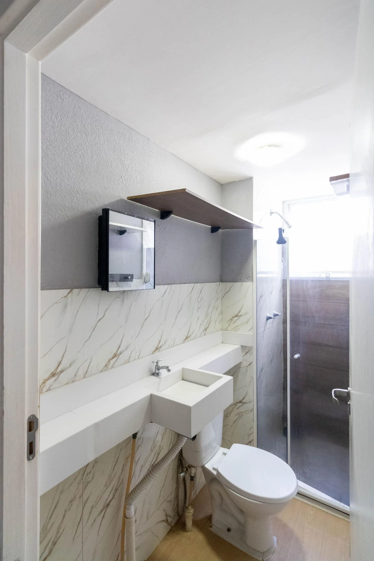 2-bedroom apartment in a building with a gym — photo 22