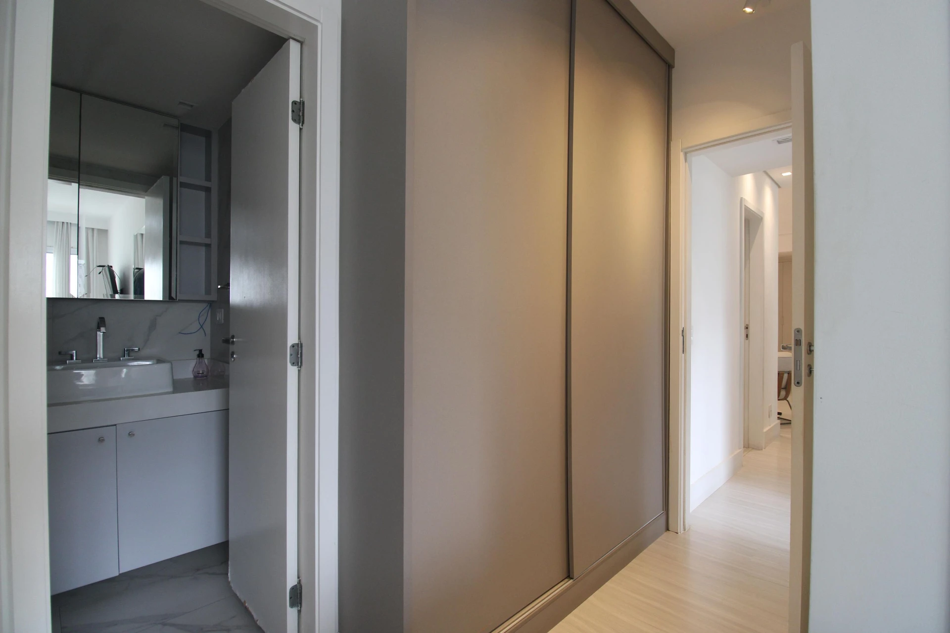 Apartamento mobiliado de 2 quartos em condomínio com sauna — photo 7