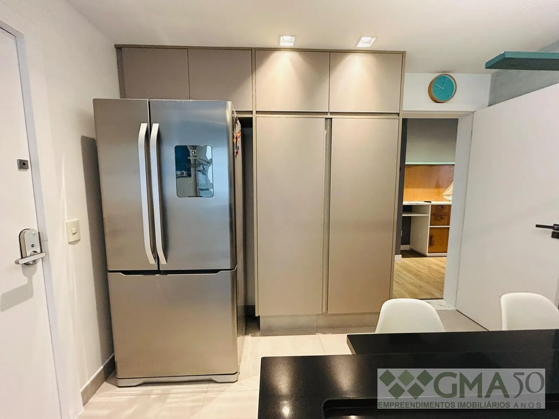 Furnished 110 m² apartment with 3 bedrooms and 1 parking spot — photo 27