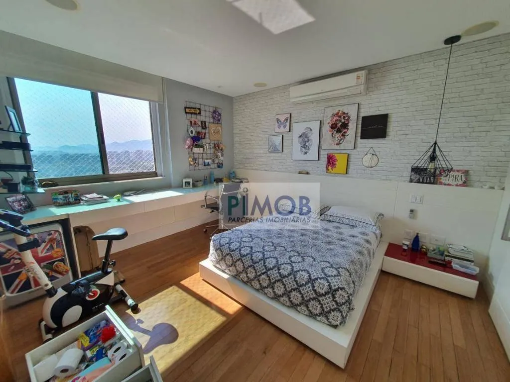Furnished 260 m² apartment on the 23rd floor with 3 spots — photo 75
