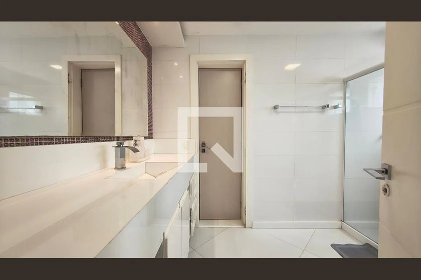 House, 430 m², with a private pool — photo 21
