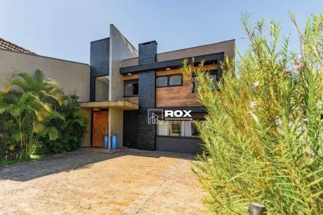 Furnished house with 4 en-suite bedrooms and 266 m² — photo 47