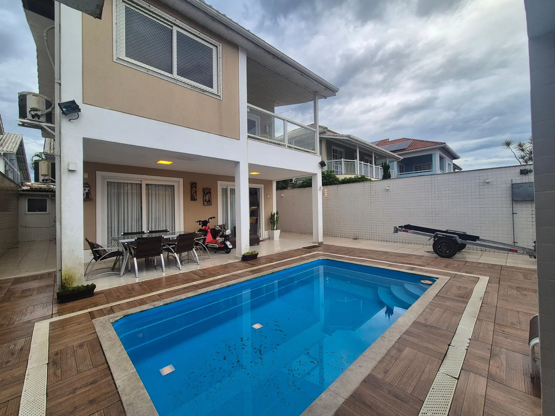 Garden in a 5-bedroom house, 400 m² — photo 35