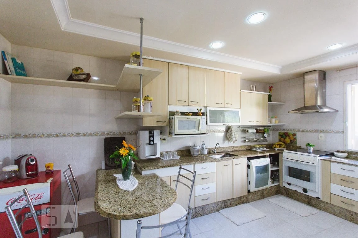 Furnished house with 4 bedrooms and 2 en-suites — photo 28