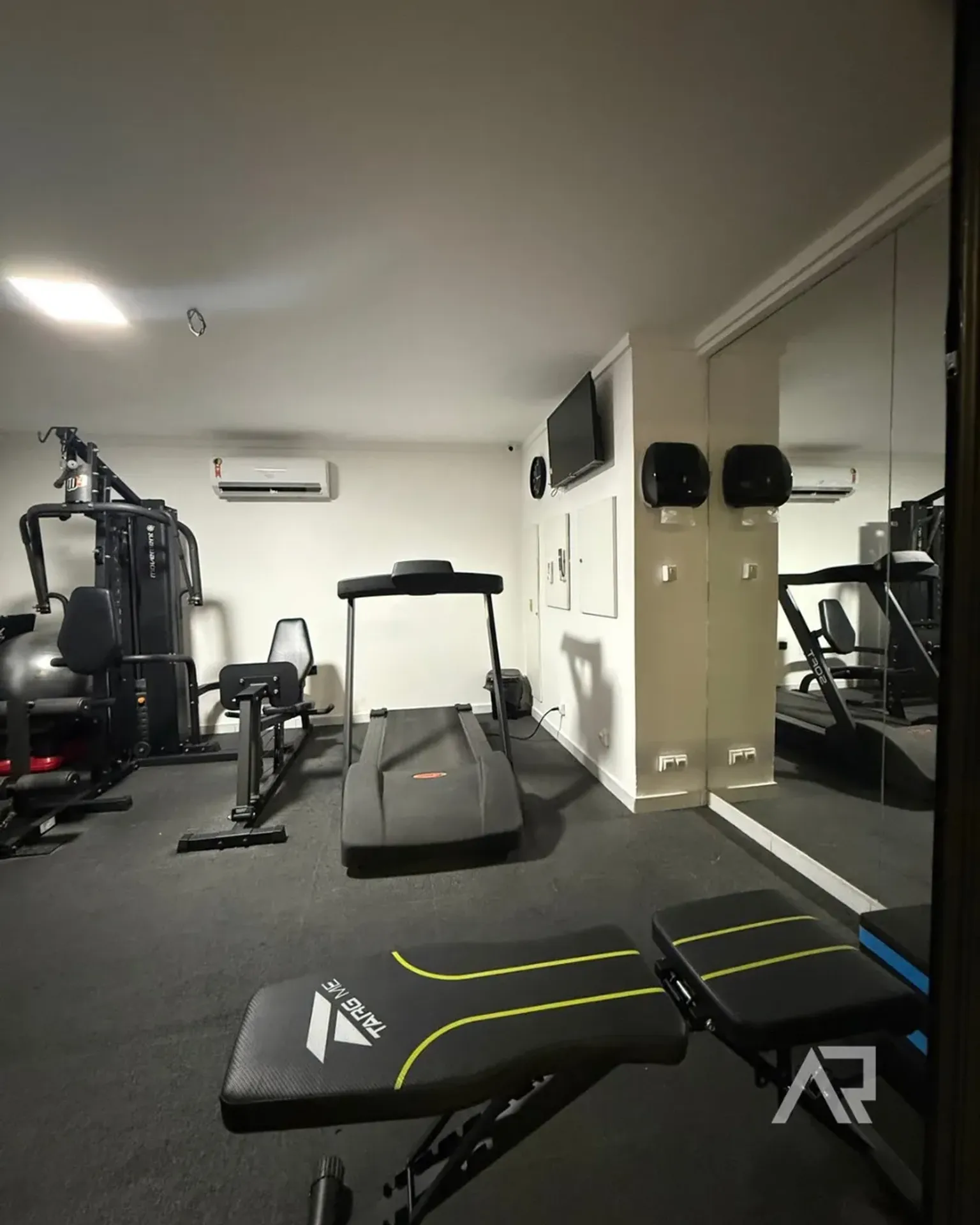 2-bedroom apartment in a building with a sauna — photo 19