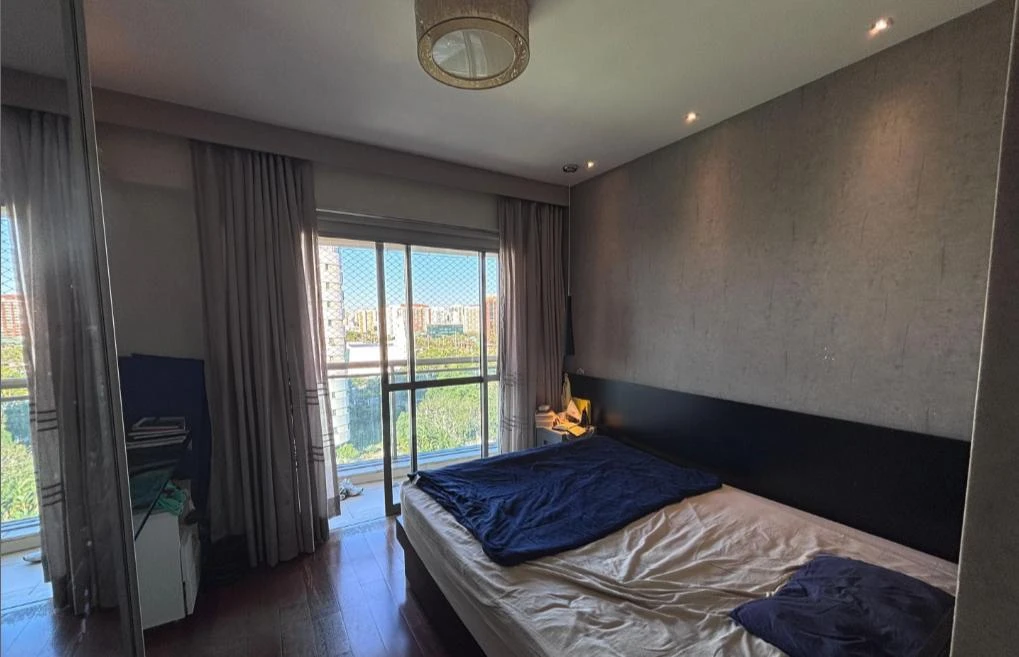 206 m² apartment with a washing machine and a home office — photo 3