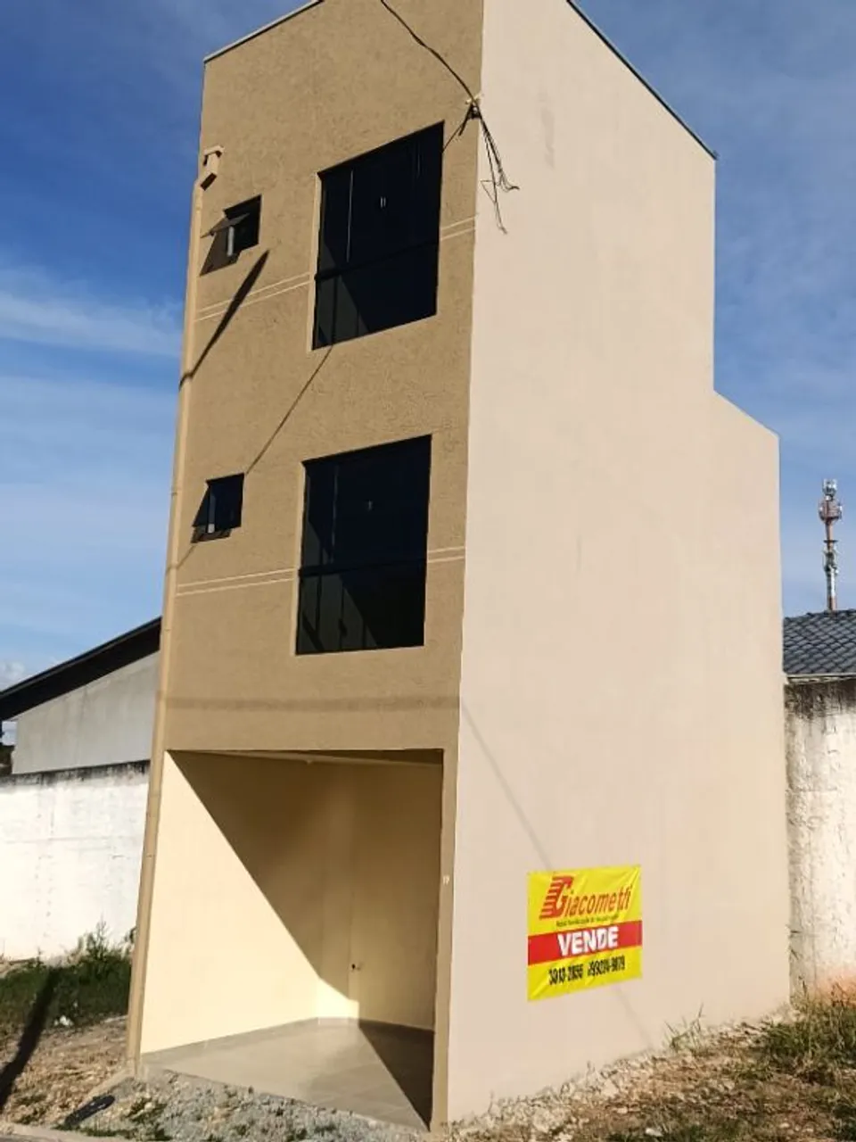 Unfurnished house with 2 bedrooms and 3 bathrooms — photo 3