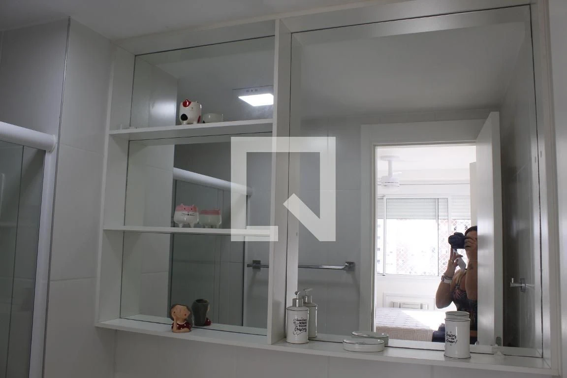 Furnished 2-bedroom apartment with balcony — photo 32