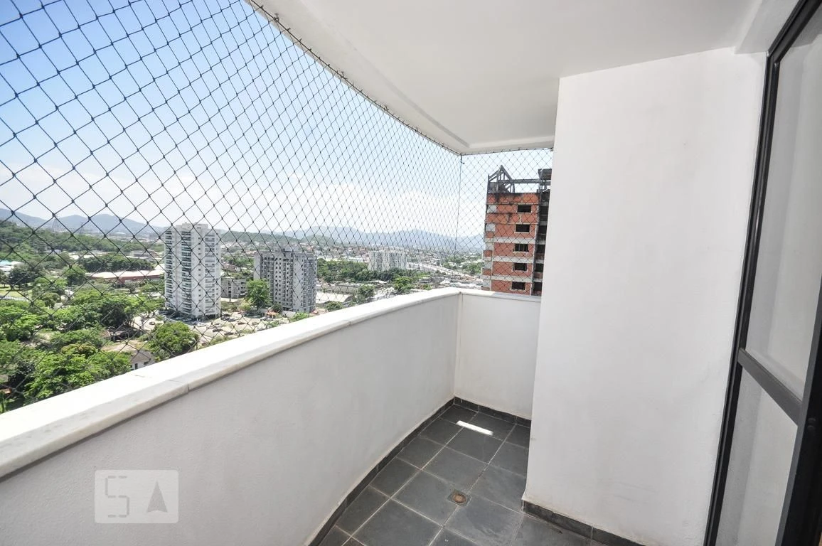 2-bedroom apartment with a mountain view in Rio de Janeiro — photo 13