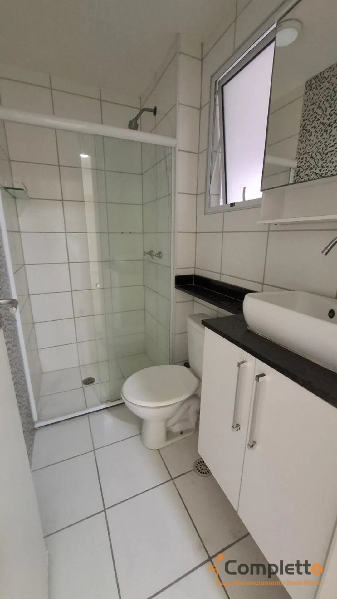 2-bedroom apartment in a building with a gym — photo 15