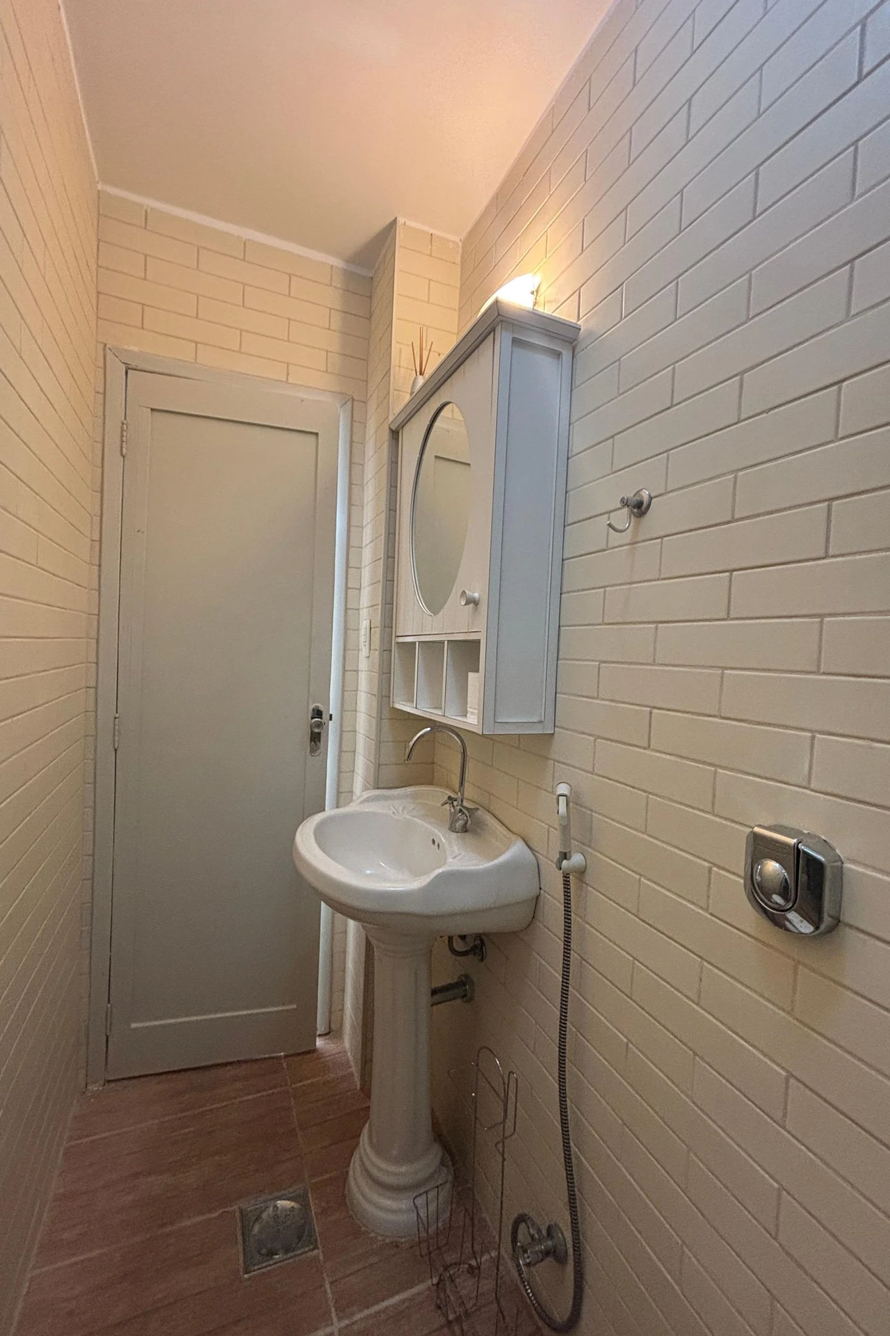 Apartamento mobiliado com 2 quartos e cozinha separada — photo 32