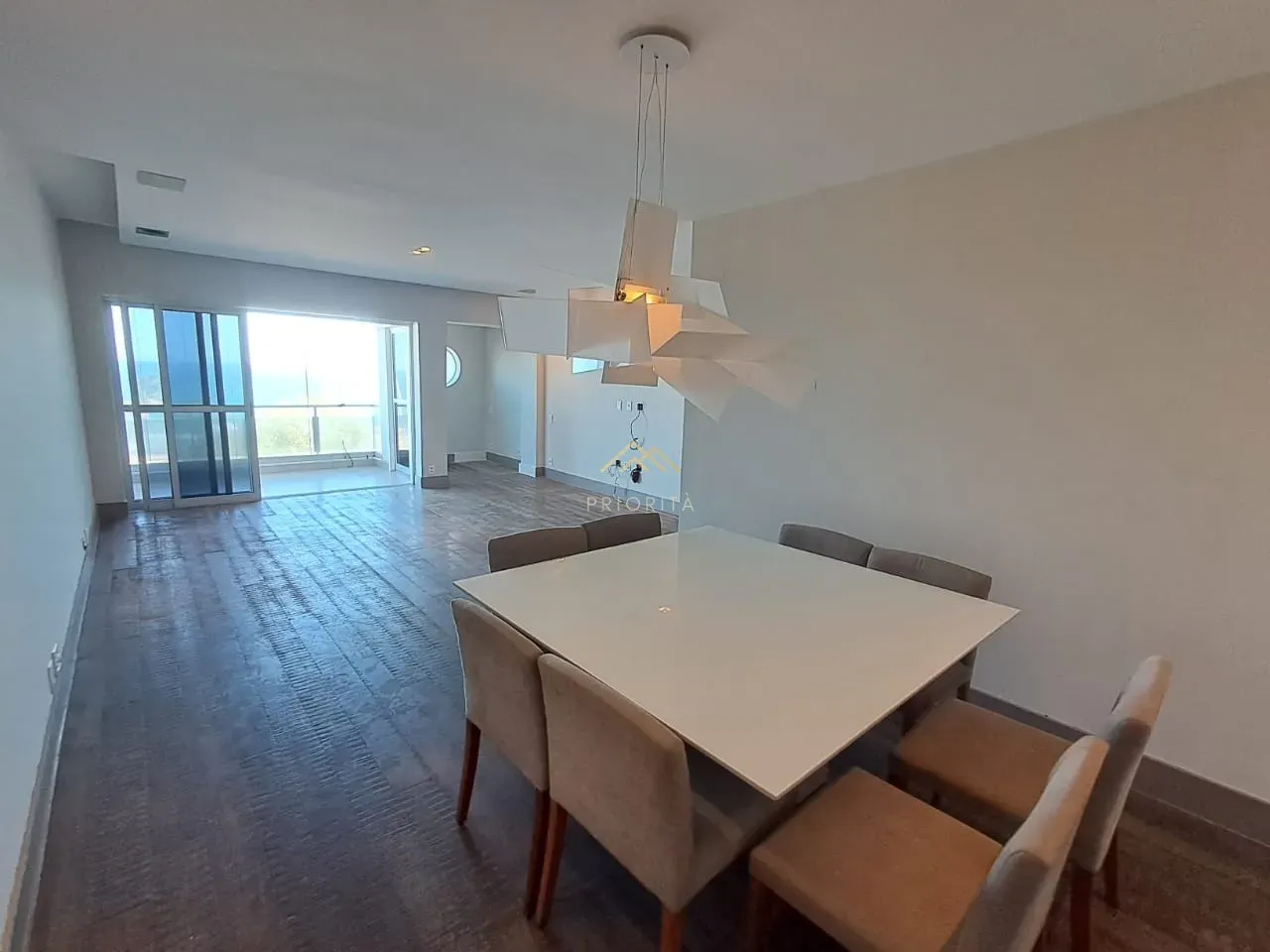 Apartamento sem mobília com 3 quartos e varanda envidraçada — photo 2