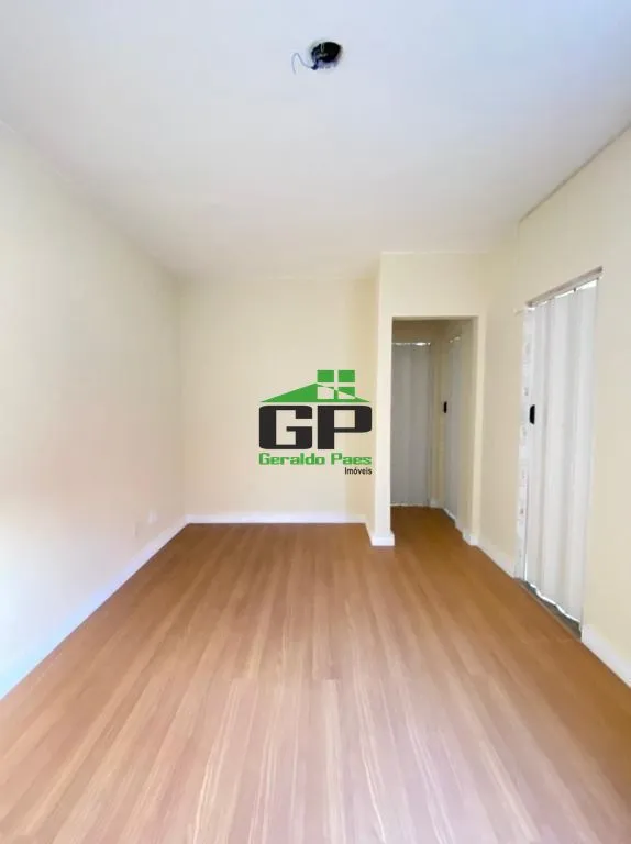 Apartment, 45 m², with wood or laminate floors