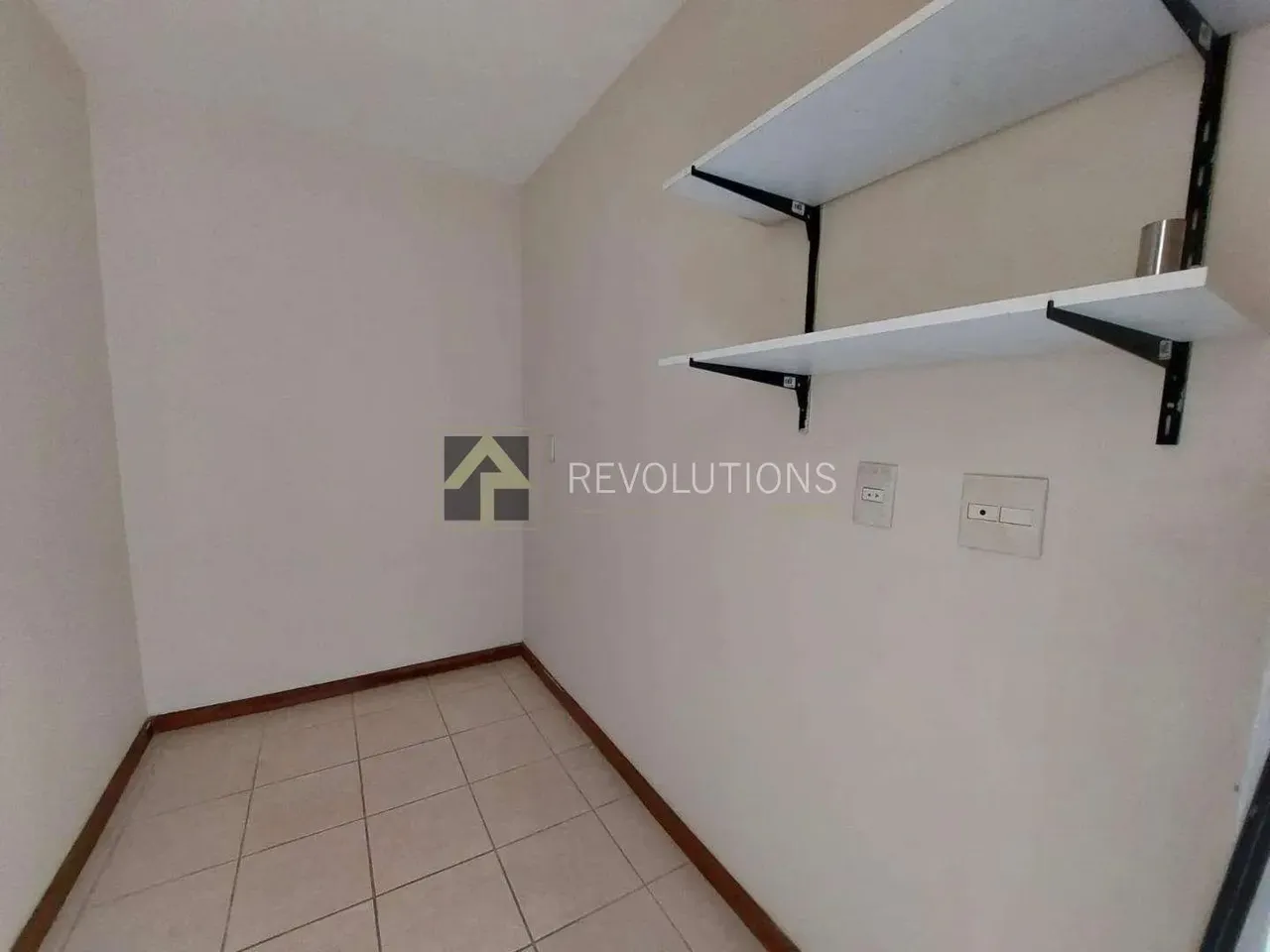 Apartamento com ar-condicionado, varanda e 3 banheiros — photo 17