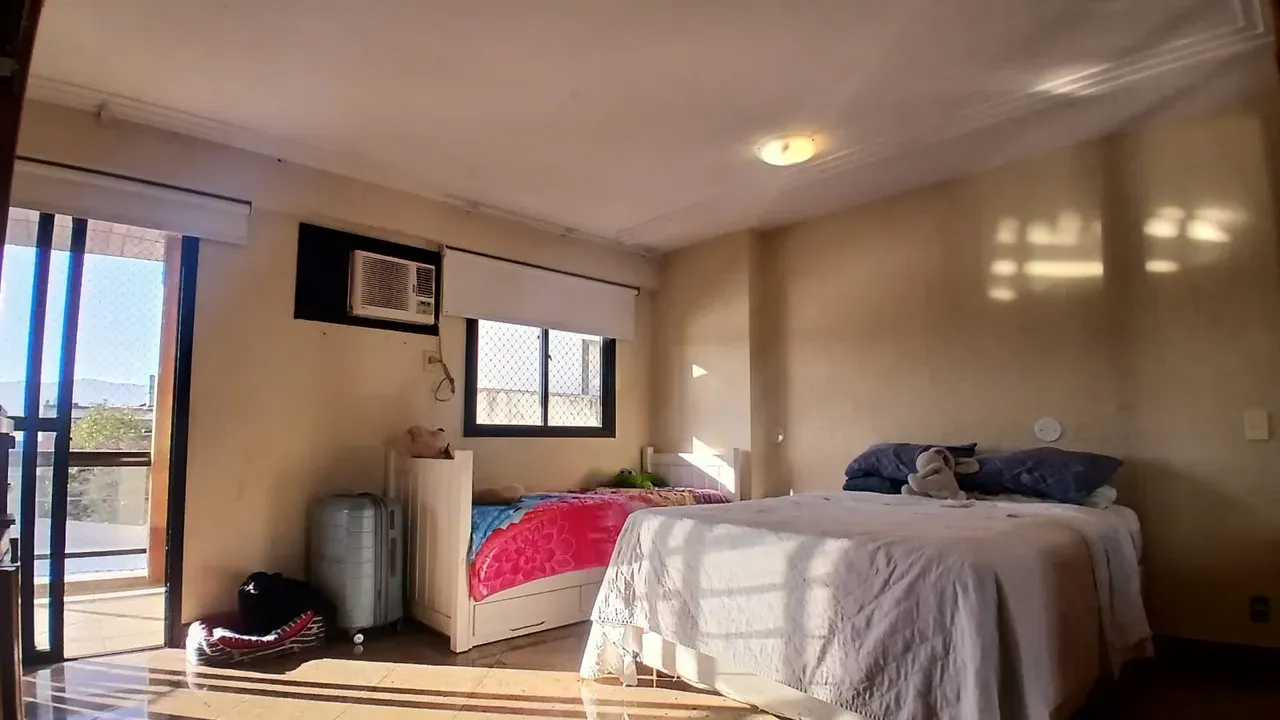 3-bedroom apartment with a bathtub in Rio de Janeiro — photo 44
