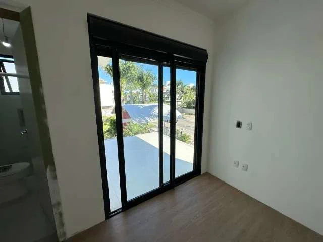 House with 4 en-suite bedrooms and a private BBQ — photo 4