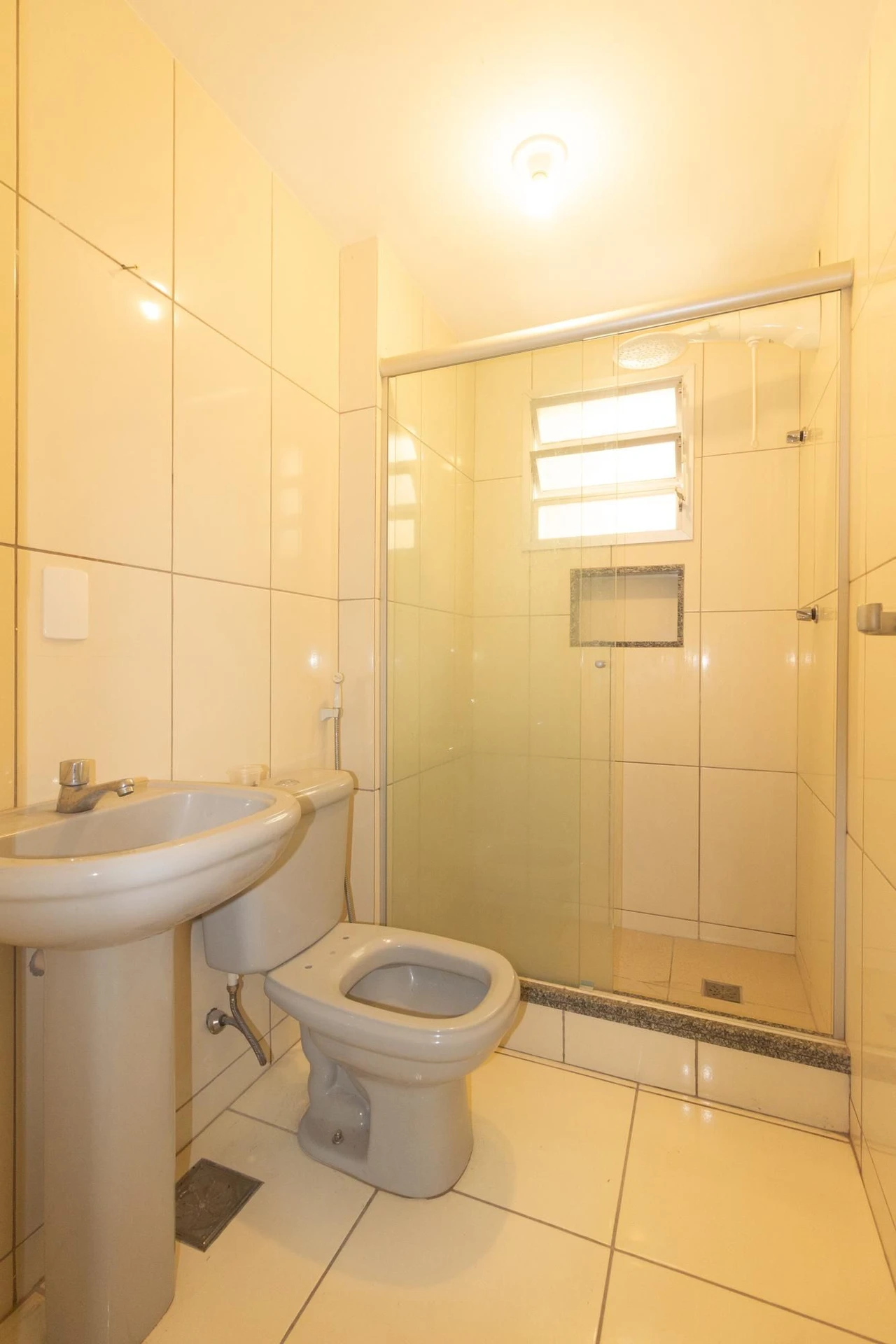 Apartamento de 1 quarto com 1 vaga e área de serviço — photo 7