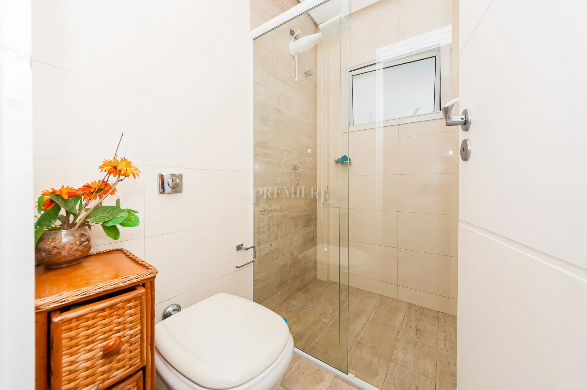 House with 3 en-suite bedrooms and 450 m² — photo 44