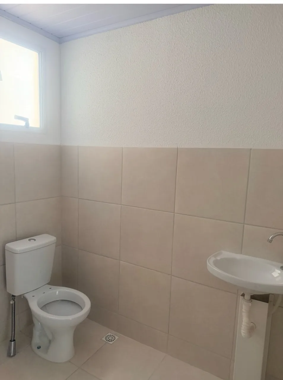2-bedroom apartment in a building with a gym — photo 15