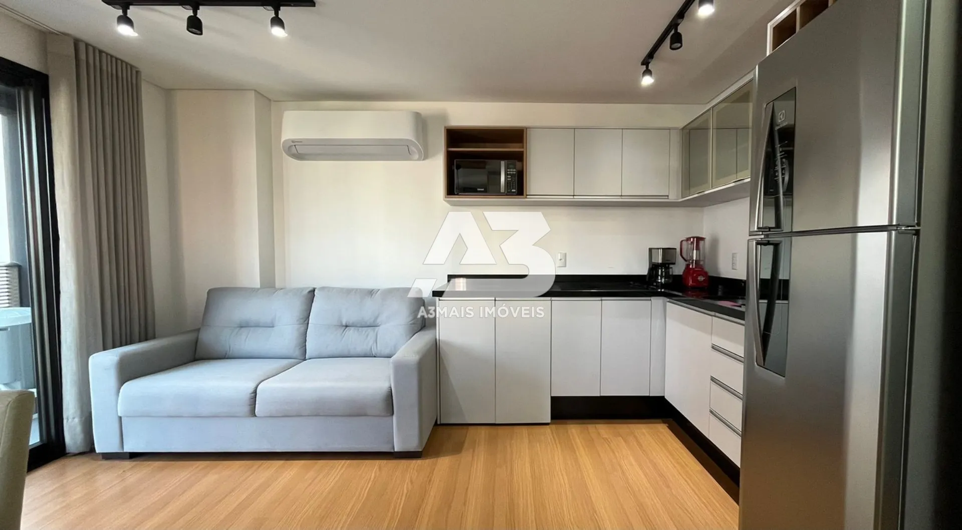 Furnished studio with open-plan kitchen and AC — photo 4