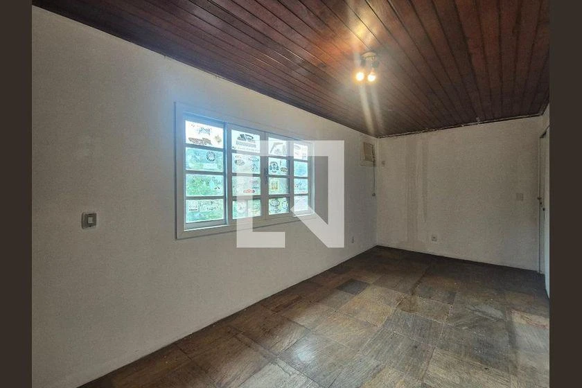 Casa para aluguel com 4 quartos e 2 suítes em 1500 m² — photo 31