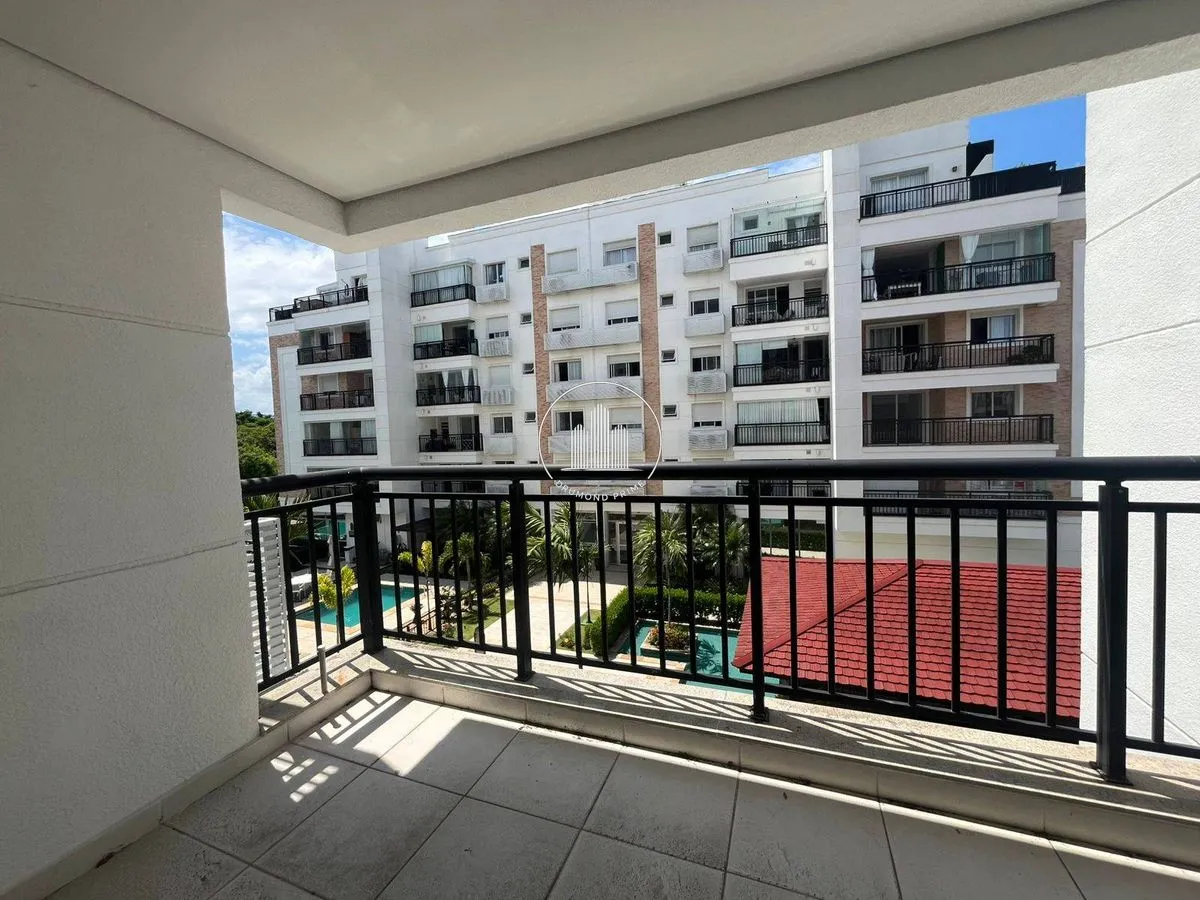 2-suite apartment with a gas stove in a separate kitchen