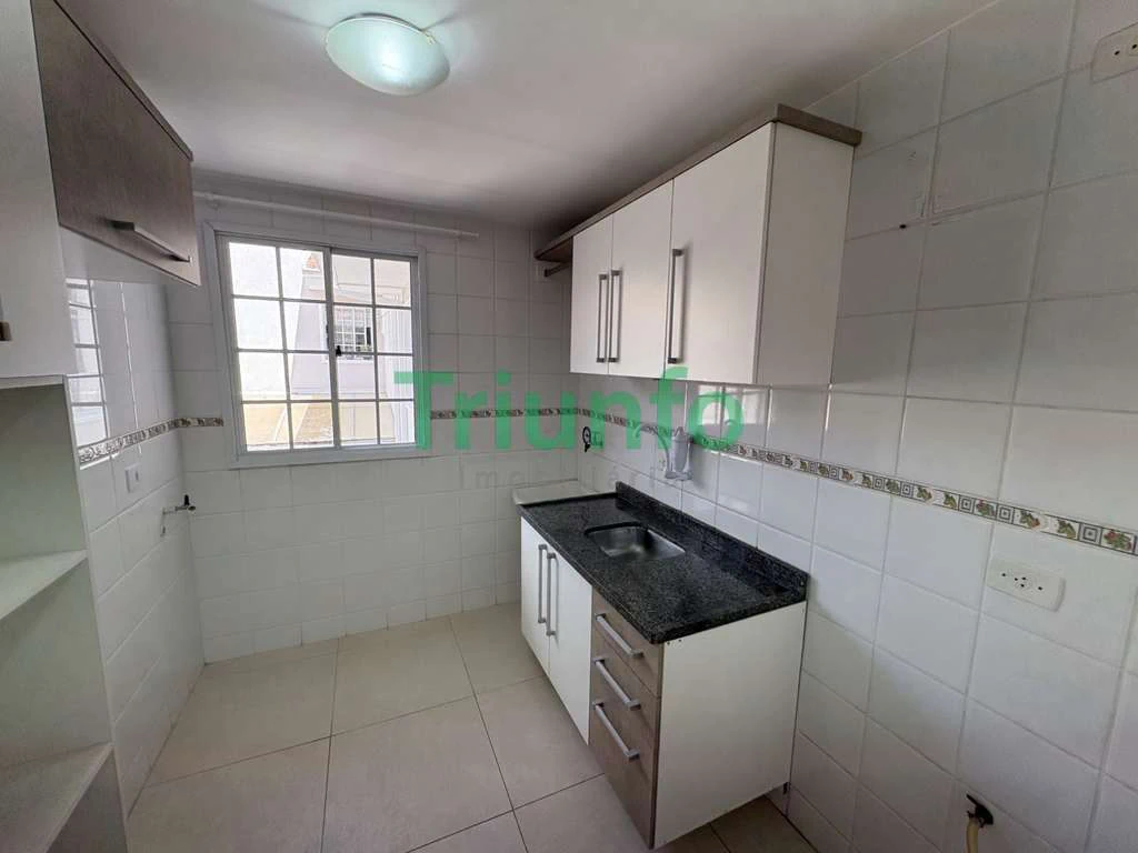 Apartamento de 3 quartos com varanda e 55 m²