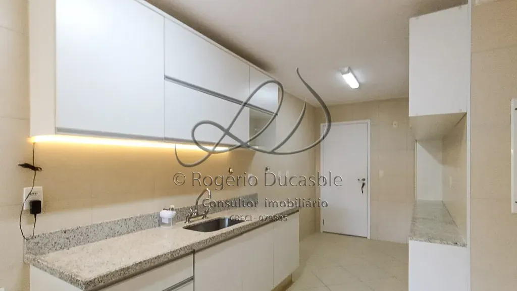 4-bedroom apartment, 2 with their own bathrooms, 165 m² — photo 13