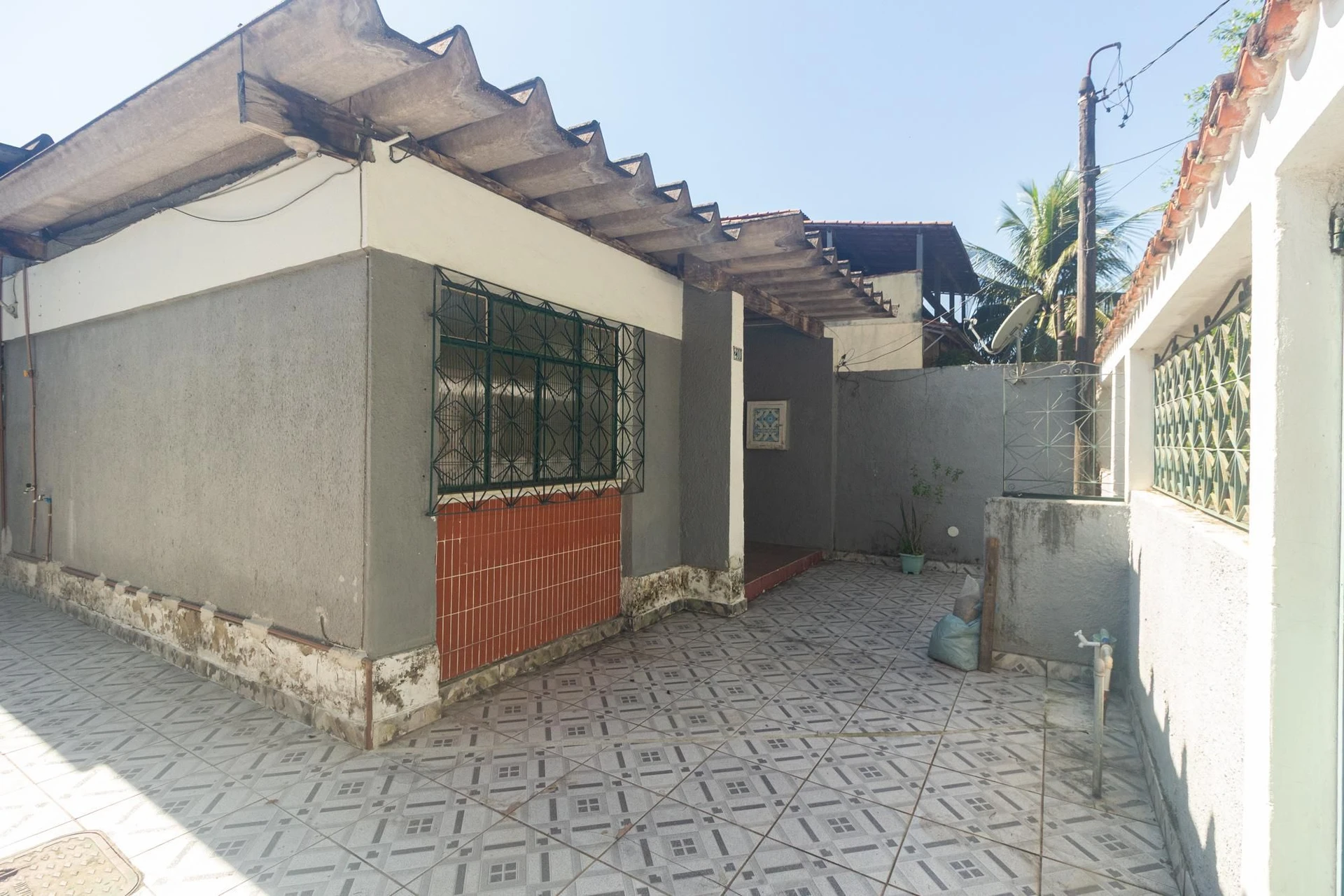2-bedroom house with a garden — photo 21