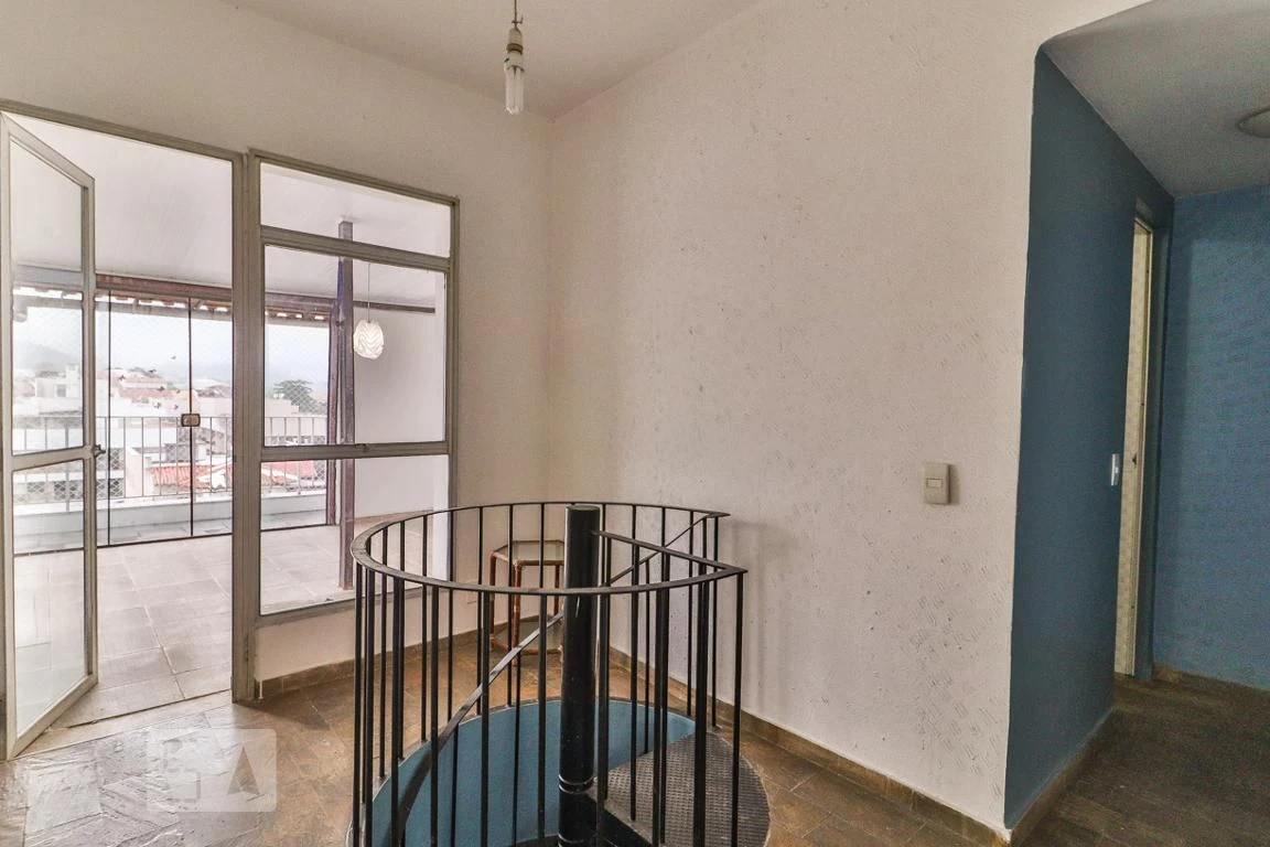 Mountain view in a 3-bedroom apartment, 149 m² — photo 24