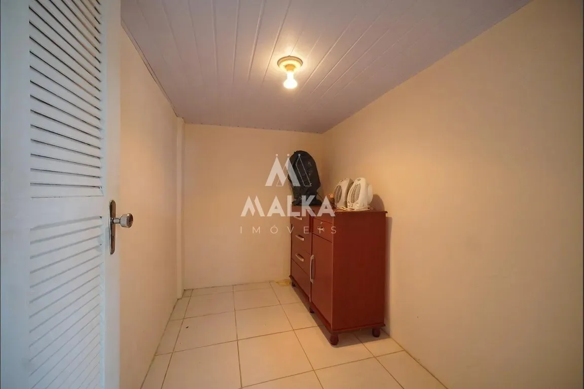 4-bedroom house with a water view in Florianópolis — photo 5