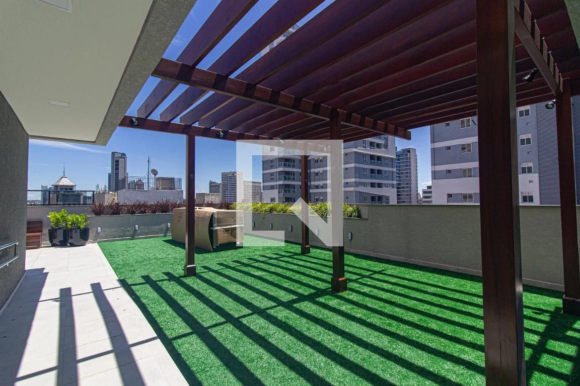 Furnished studio in a building with an indoor pool — photo 14
