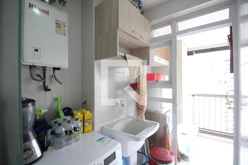 Glass-enclosed balcony in a 2-bedroom apartment, 78 m² — photo 11
