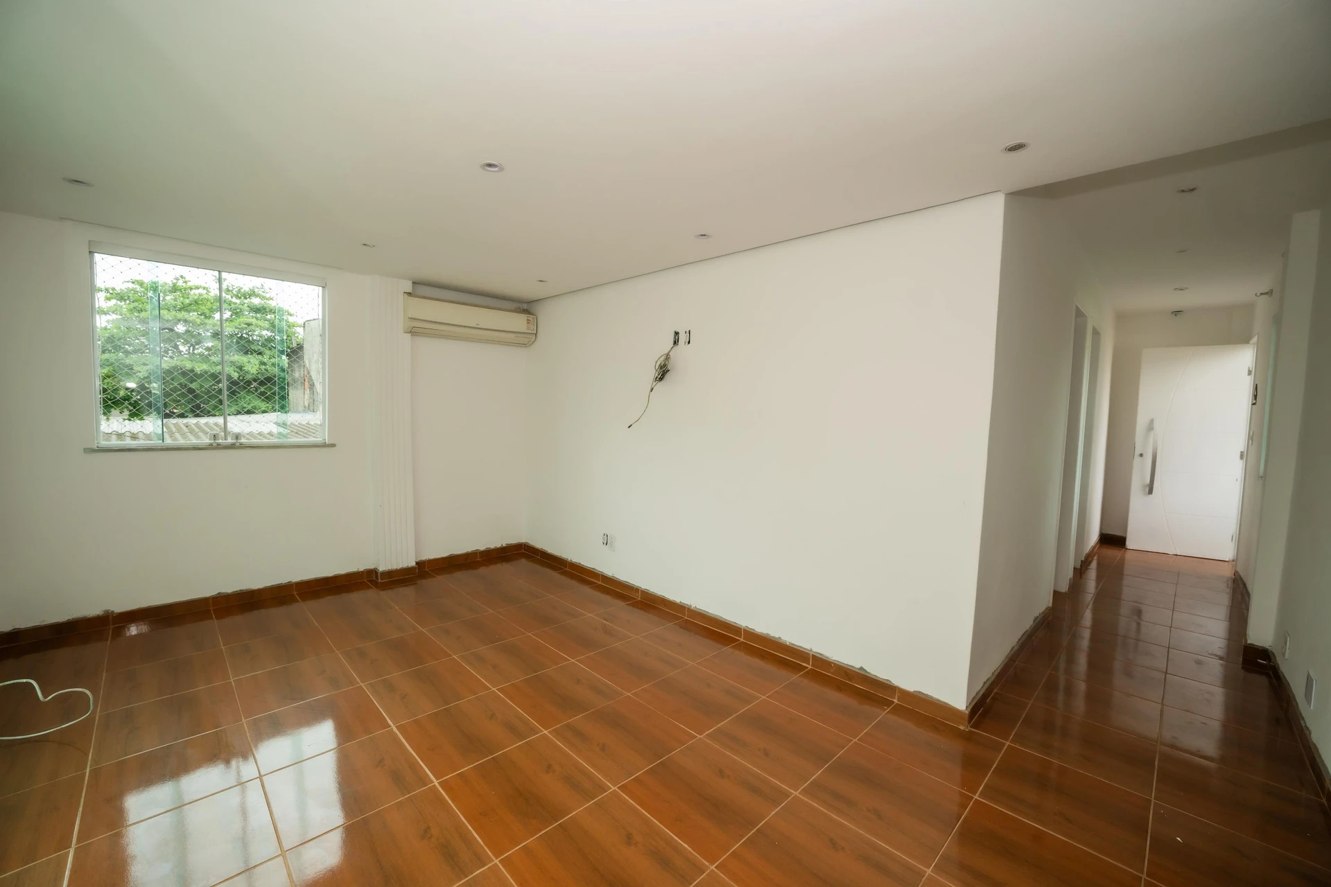 House, 70 m², with a glass-enclosed balcony — photo 14