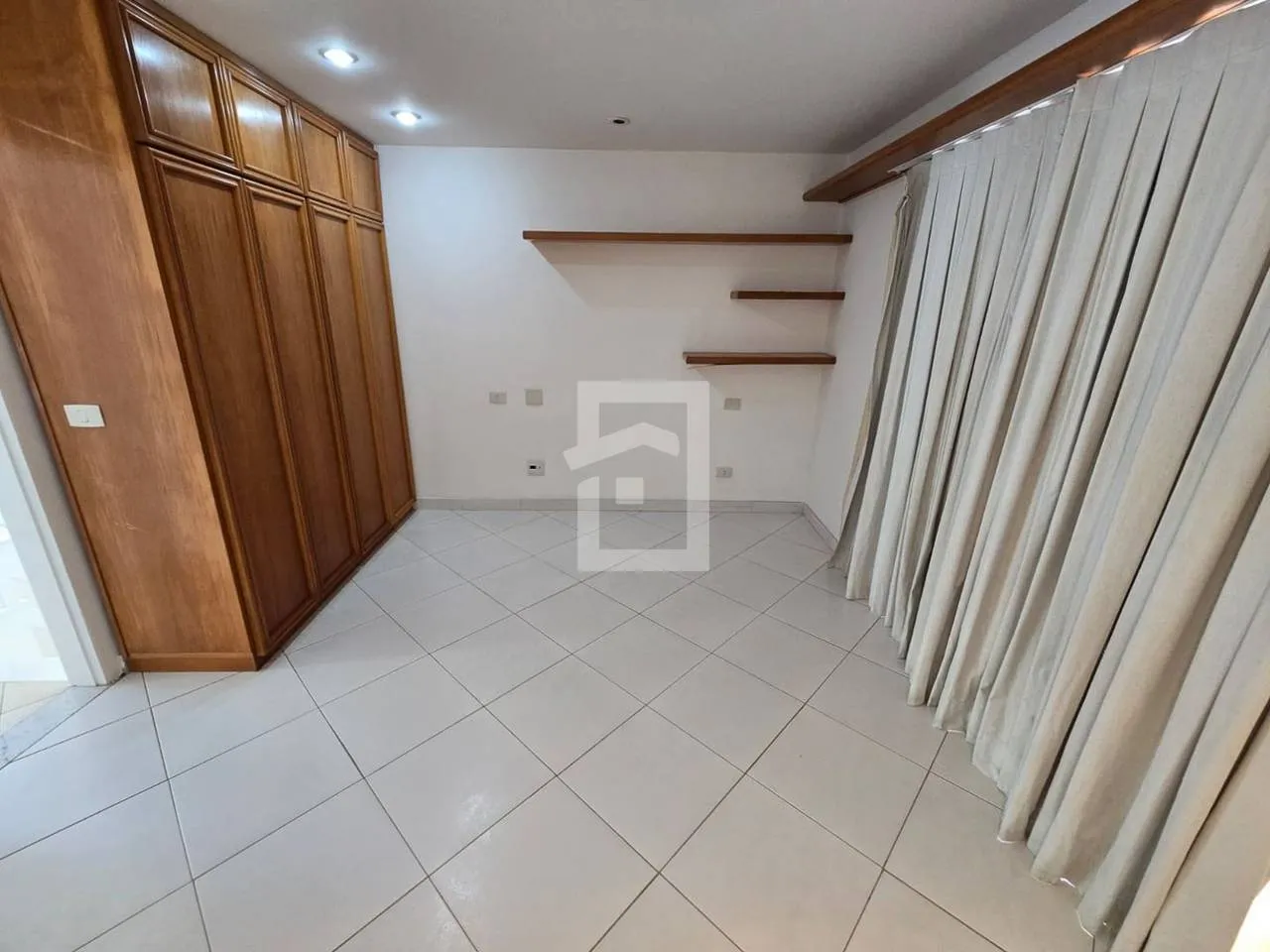 Triplex house with 4 bedrooms and 2 en-suites — photo 33