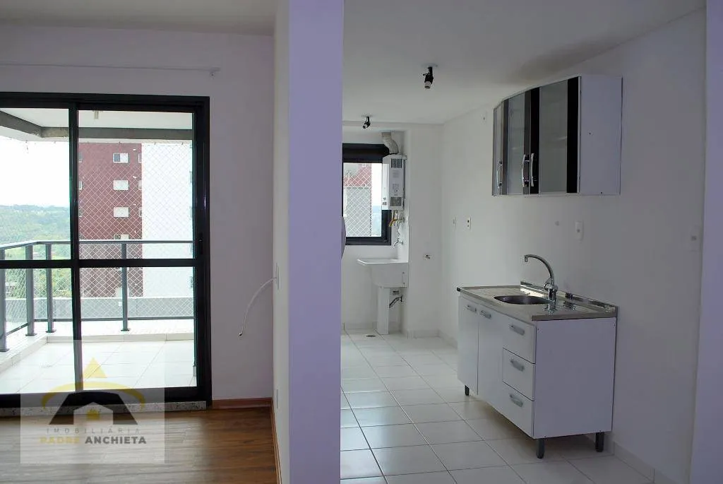 Glass-enclosed balcony in a one-bedroom apartment, 42 m² — photo 2