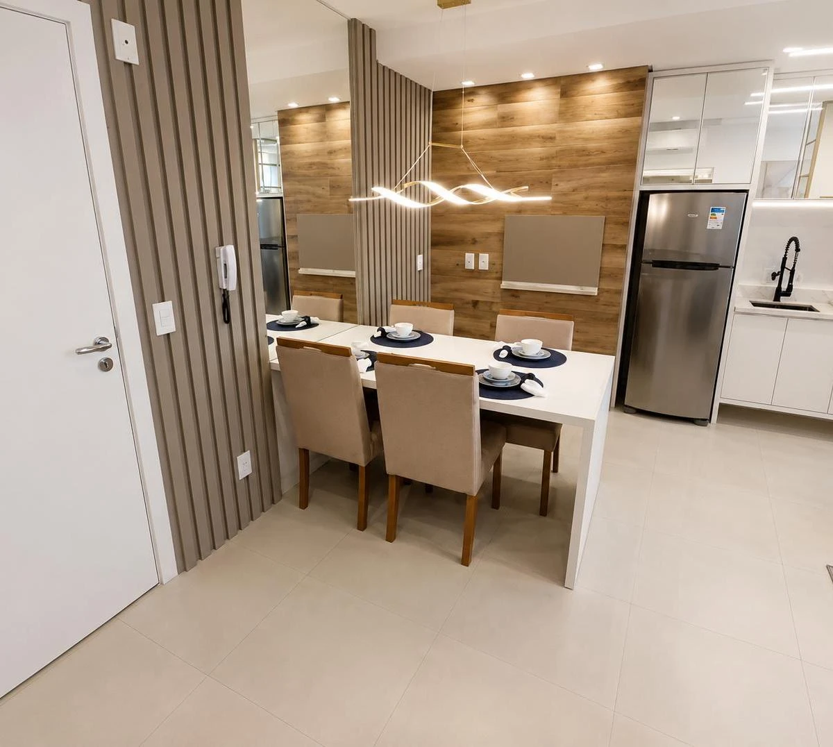 One-bedroom apartment with a washing machine — photo 5