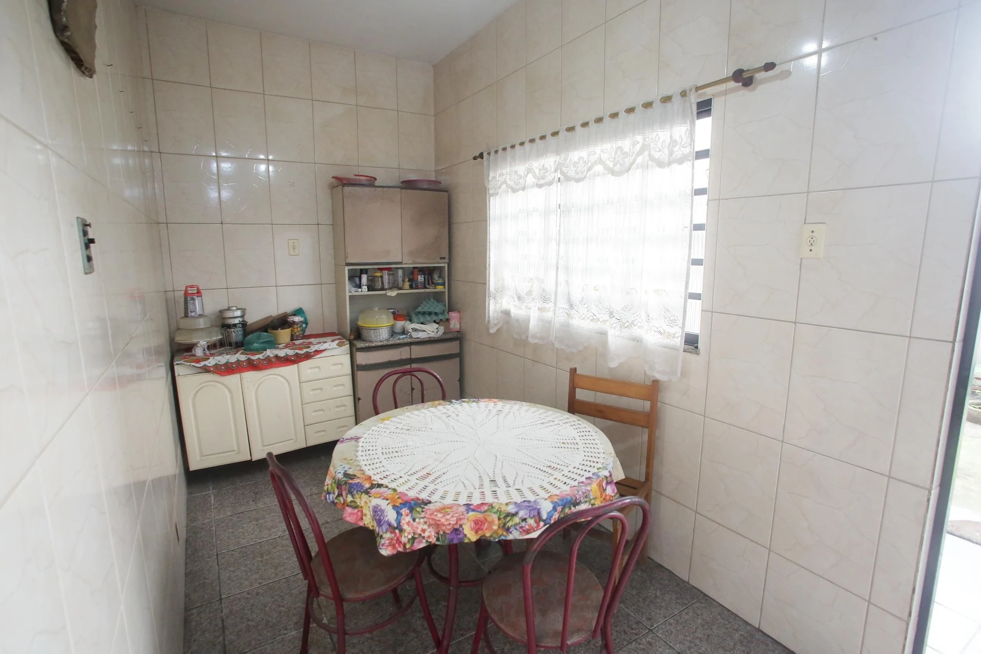 Casa mobiliada com 2 suítes e 3 banheiros e 1 vaga — photo 32
