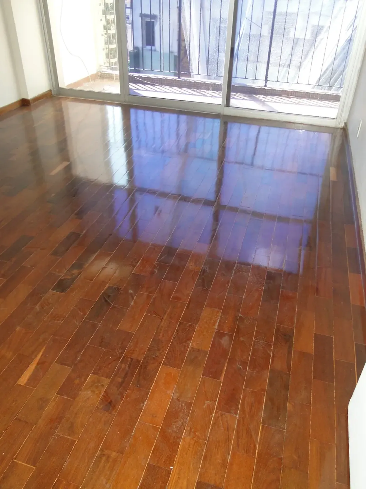 2-bedroom apartment with an en-suite and 2 bathrooms — photo 6