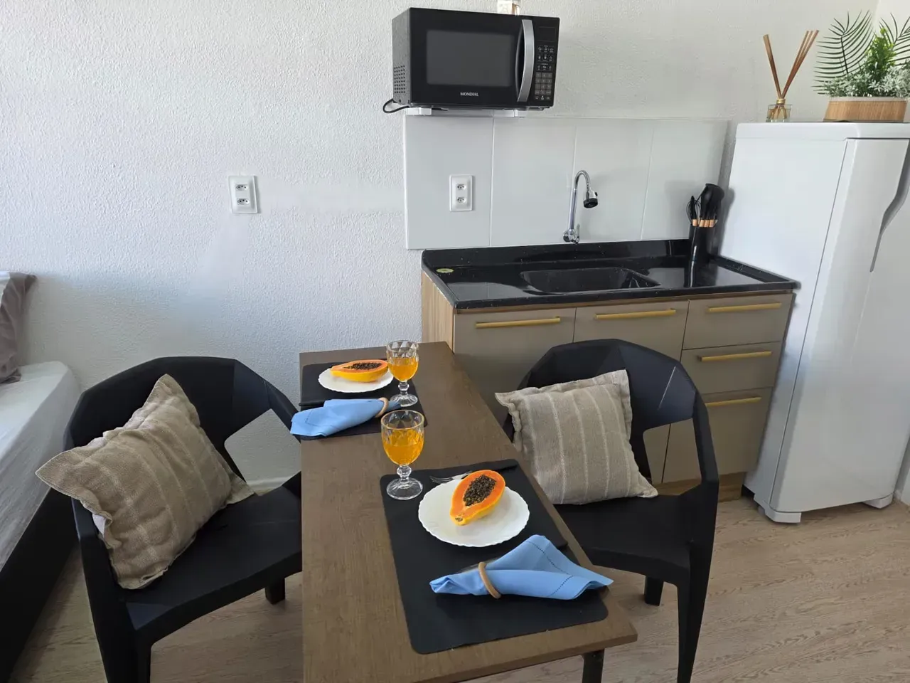 Furnished 24 m² studio on the 7th floor, no parking — photo 2