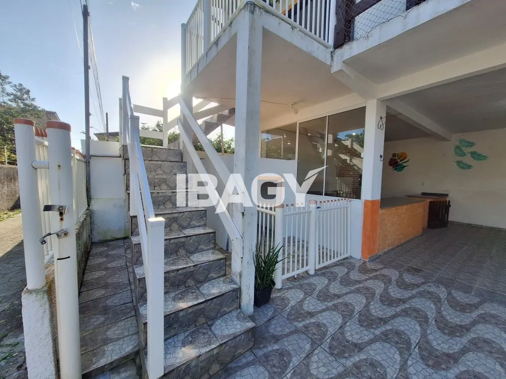 Furnished house with 3 bedrooms and 1 en-suite — photo 28