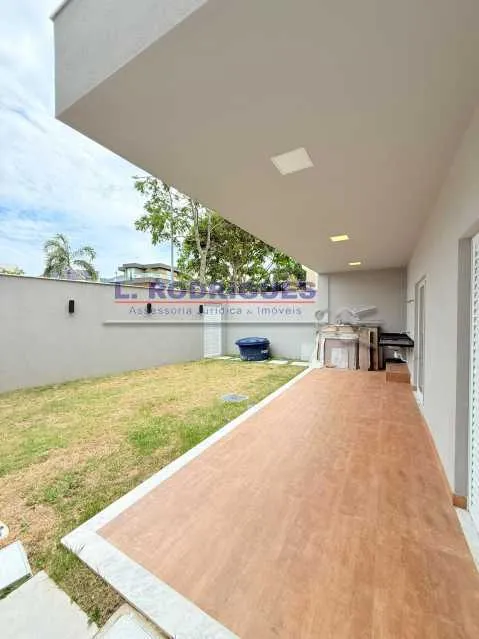House with 5 bedrooms, 315 m², 3 parking spaces — photo 22
